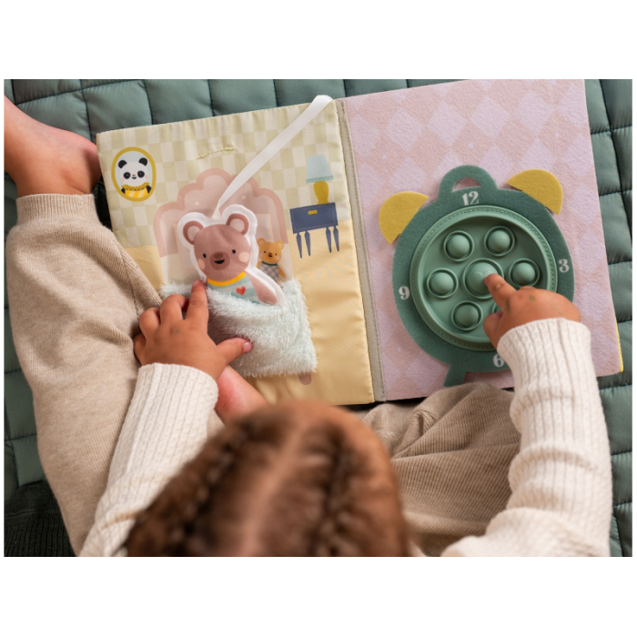Taf Toys Knižka s aktivitami My Home Busy Book