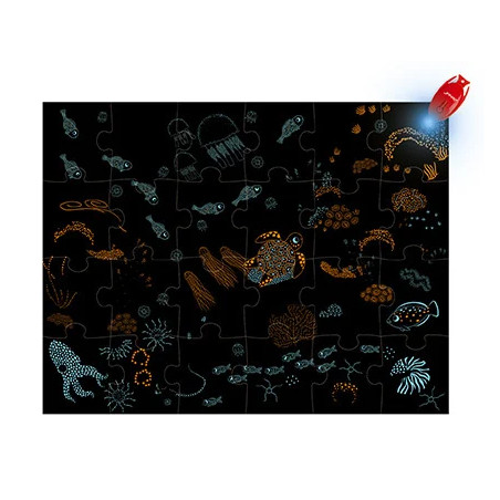 Magické puzzle Oceán s baterkou